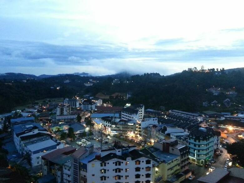Aaron Apartment At Crown Imperial