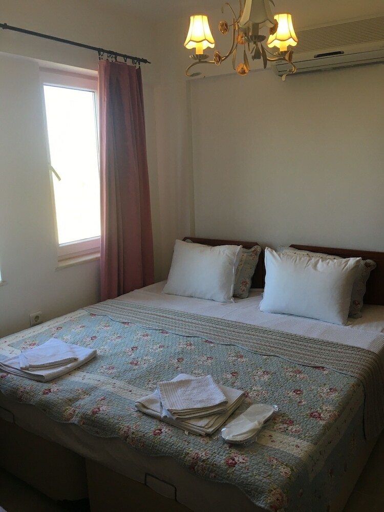 Karna Hotel