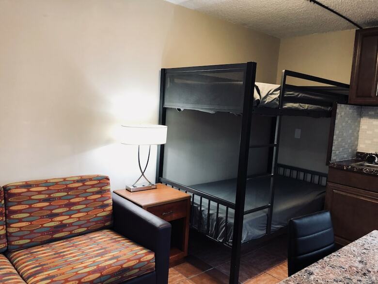 Hostal Sheridan Guesthouse