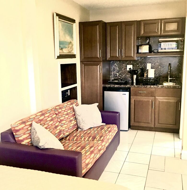 Hostal Sheridan Guesthouse