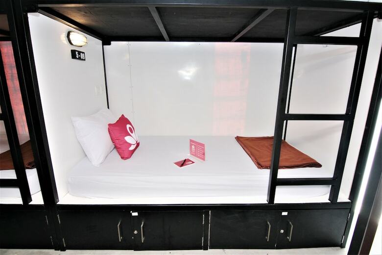Hostal Zen Hostel Jalan Patimura Legian