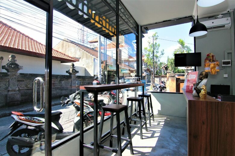 Hostal Zen Hostel Jalan Patimura Legian