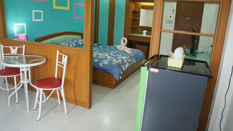 Hotel Benjamart Residence
