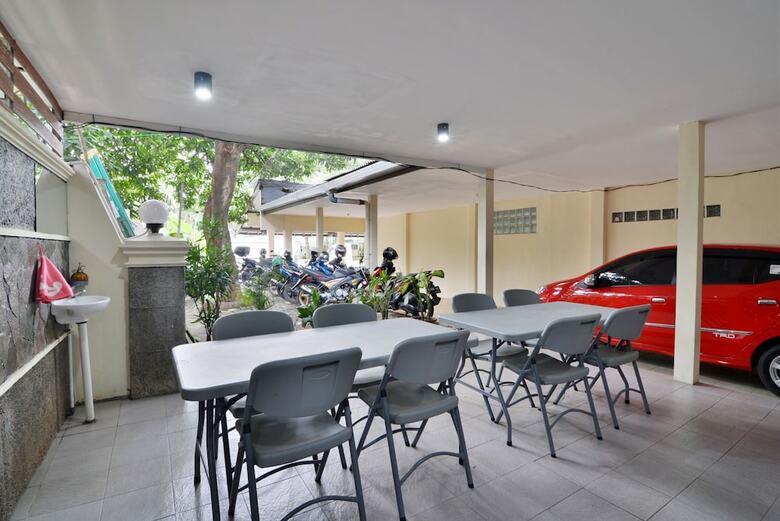 Hotel 555 Guest House