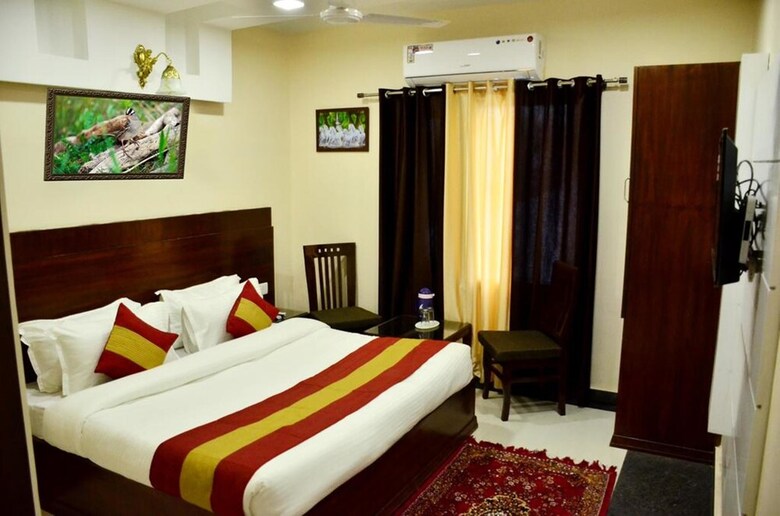 Hotel 49
