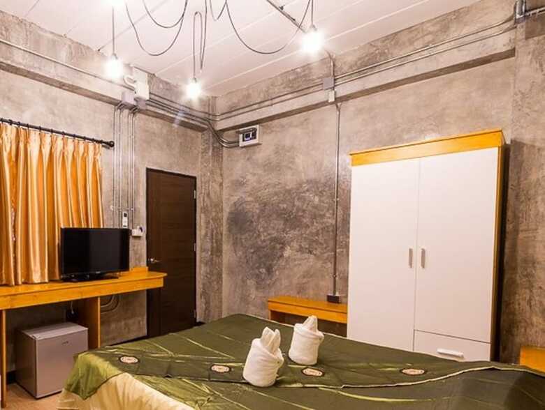 Hotel W Hostel
