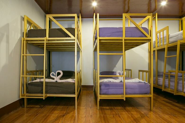 Hotel Haadrin Resort