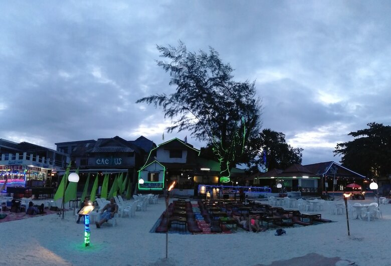 Hotel Haadrin Resort