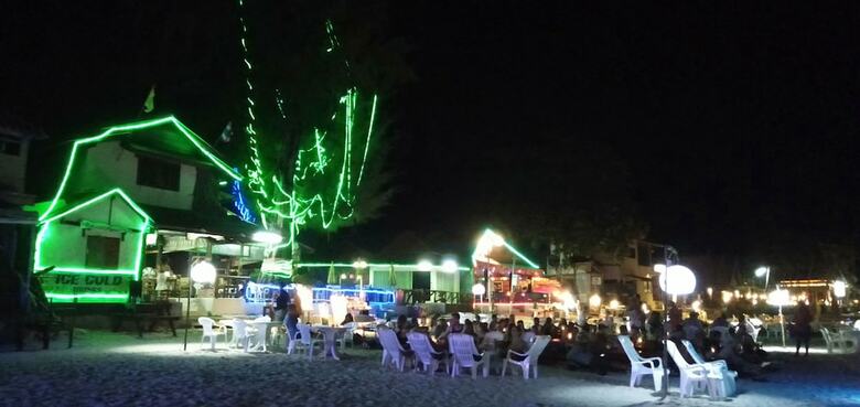 Hotel Haadrin Resort
