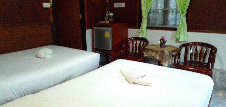 Hotel Haadrin Resort