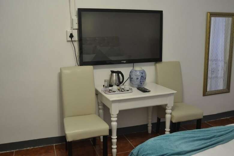 Hotel Thembisi Guesthouse