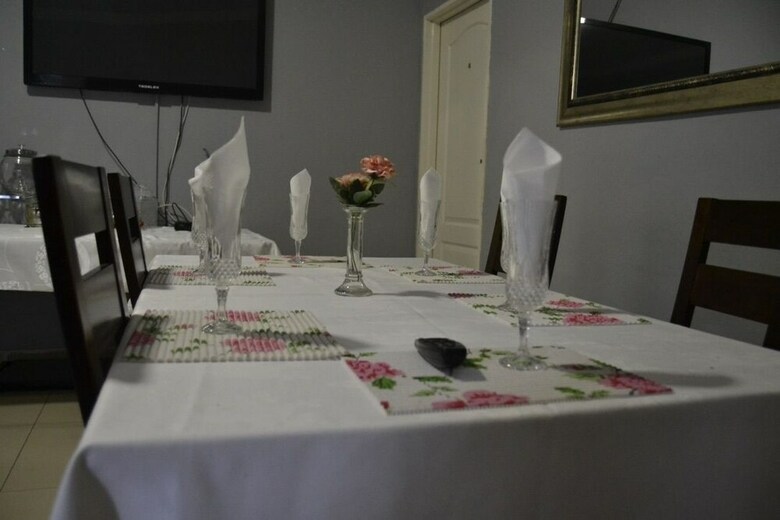 Hotel Thembisi Guesthouse