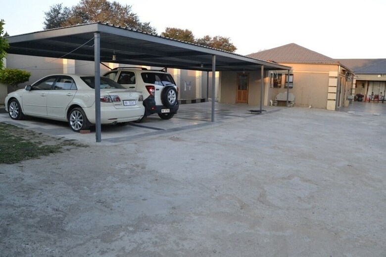 Hotel Thembisi Guesthouse