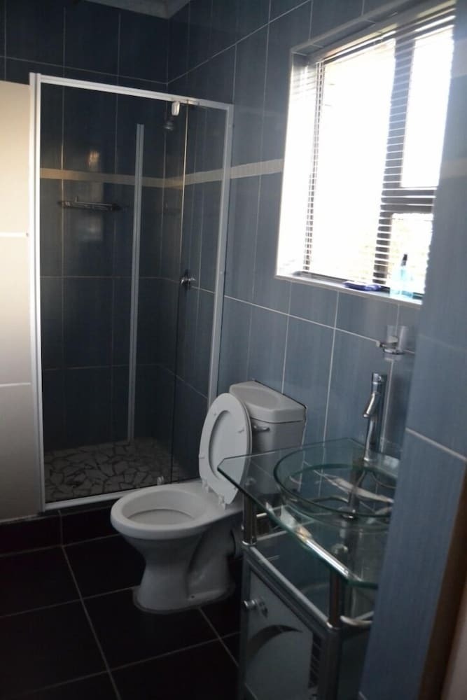 Hotel Thembisi Guesthouse