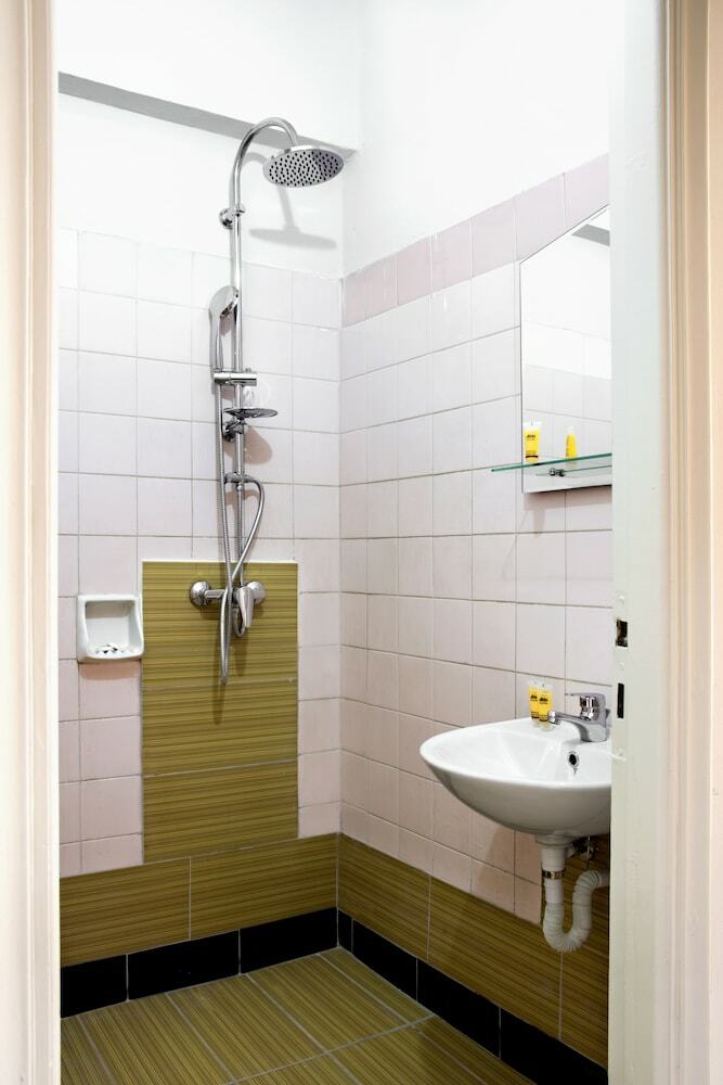 Hostal Orpheus Hotel - Hostel