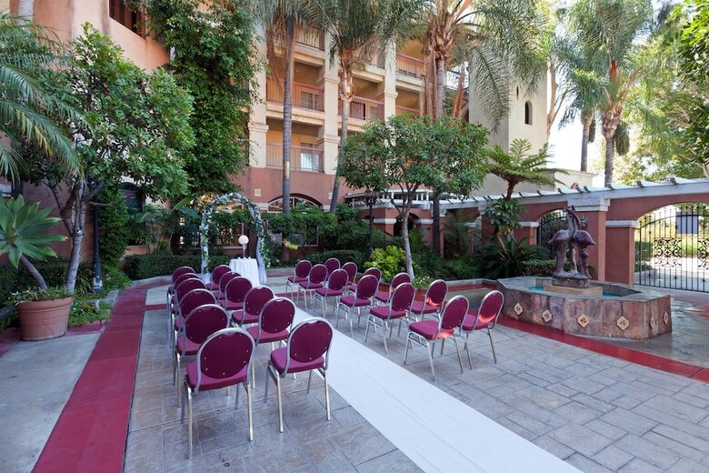 Hotel Ramada By Wyndham South El Monte