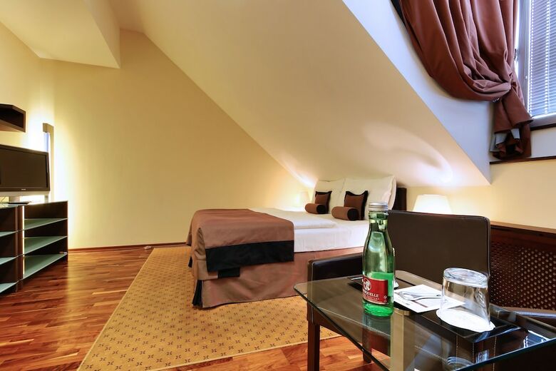 Skaritz Hotel And Residence