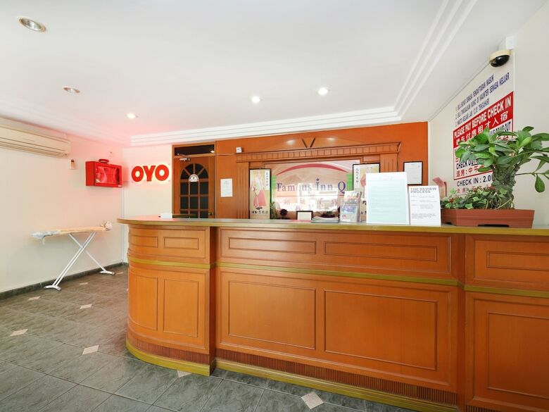 Oyo 764 Hotel Famous Inn