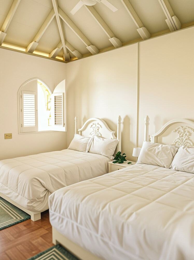 Hotel Marquis Paradise