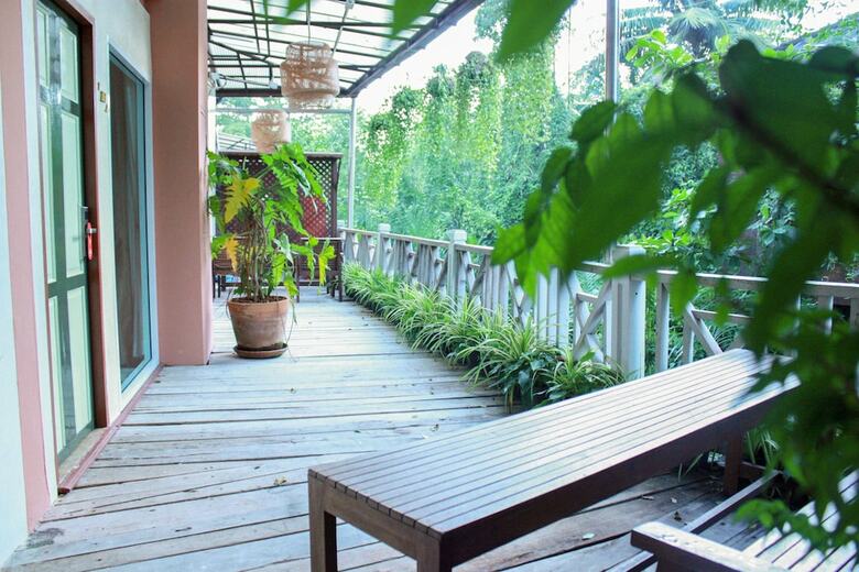 Hotel Chuchai Buri Sri Amphawa