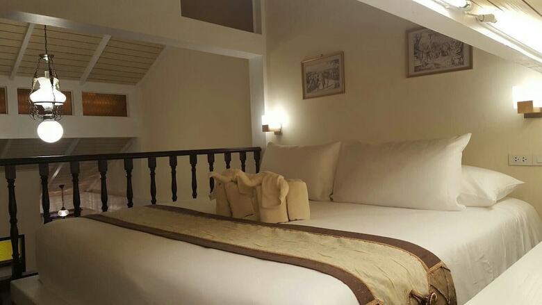 Hotel Chuchai Buri Sri Amphawa