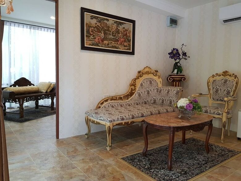 Hotel Chuchai Buri Sri Amphawa
