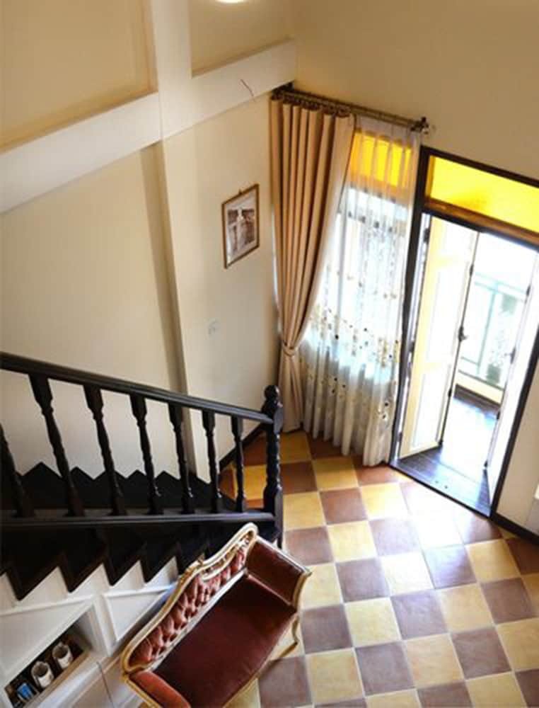 Hotel Chuchai Buri Sri Amphawa