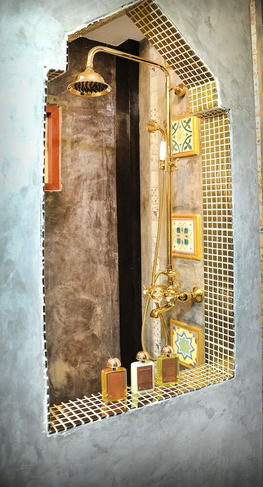 Hotel Chuchai Buri Sri Amphawa