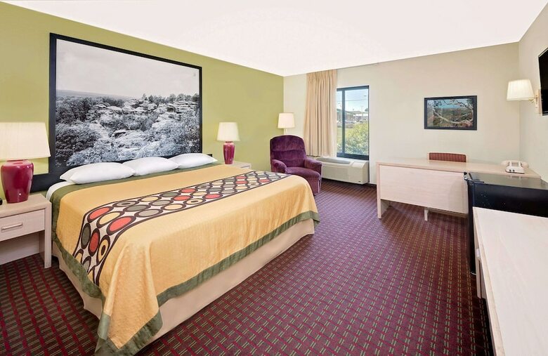 Motel Super 8 By Wyndham Metropolis