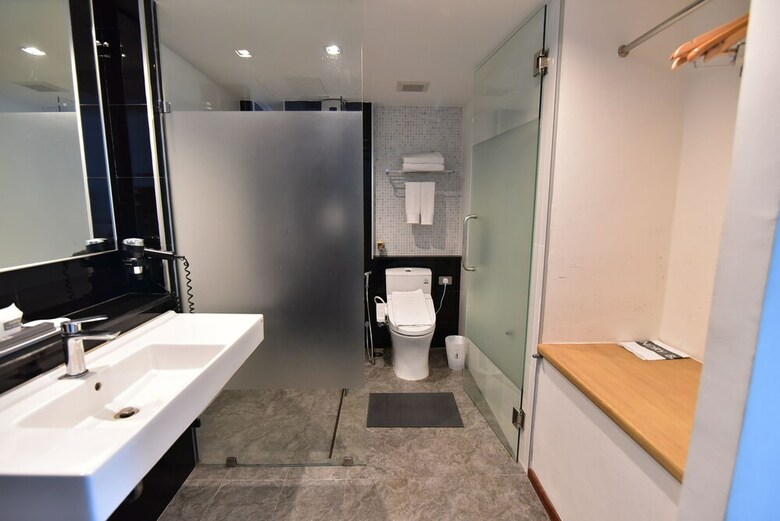 Hotel The Three Hat Yai