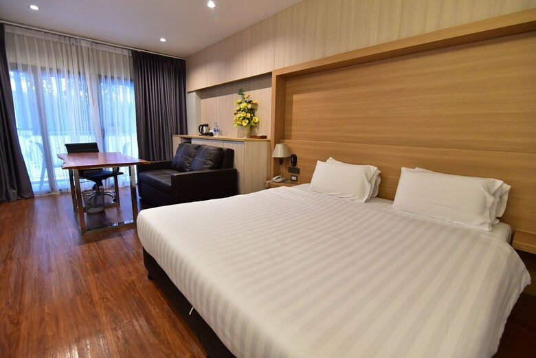 Hotel The Three Hat Yai