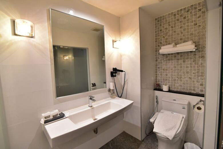 Hotel The Three Hat Yai