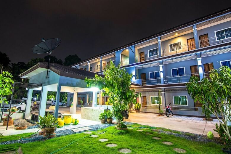 Hotel Nawaporn Resort