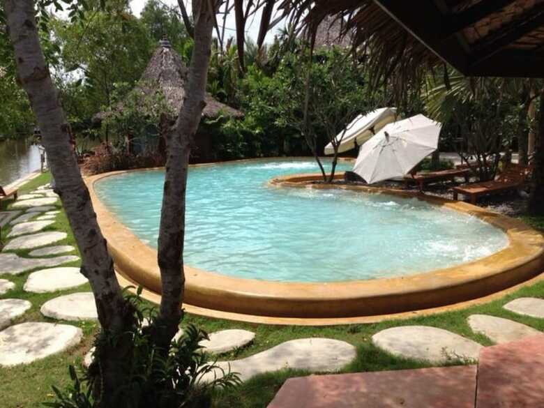 Hotel Amphawa Club