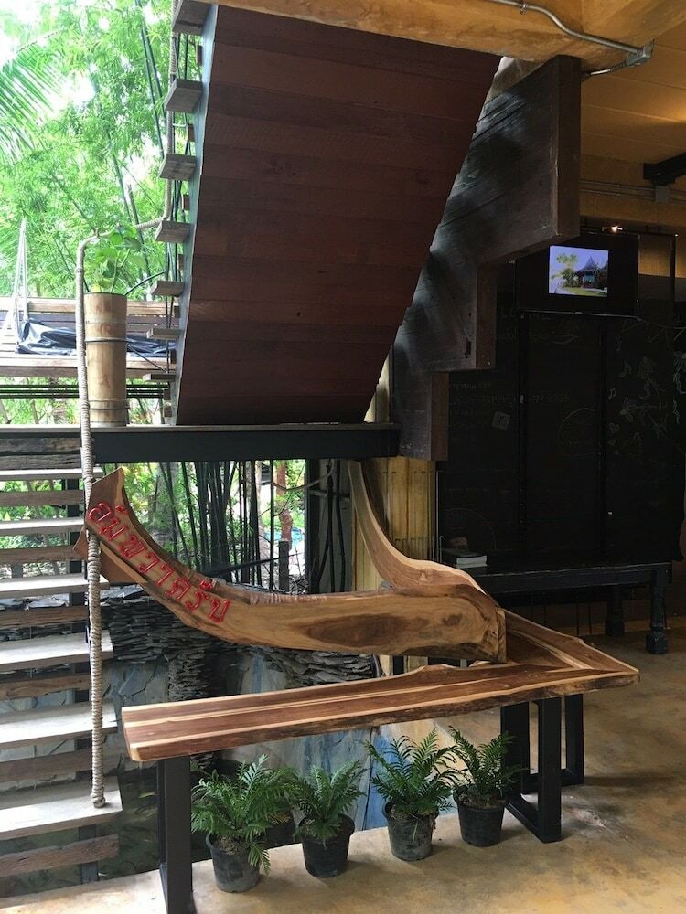 Hotel Amphawa Club