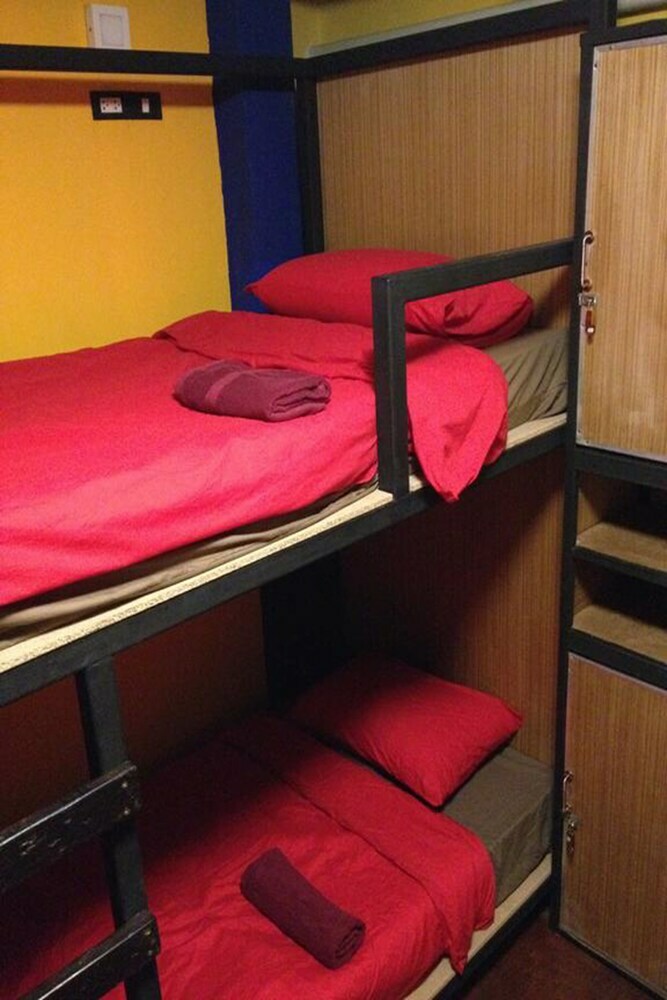 Hostal At Home Hostel