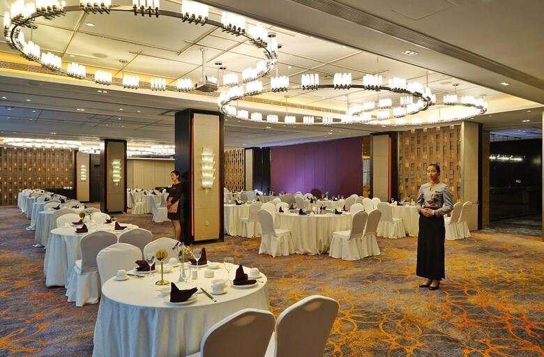 Jun Sun Hotel