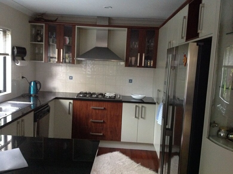 Hotel Howick Luxury Large Home