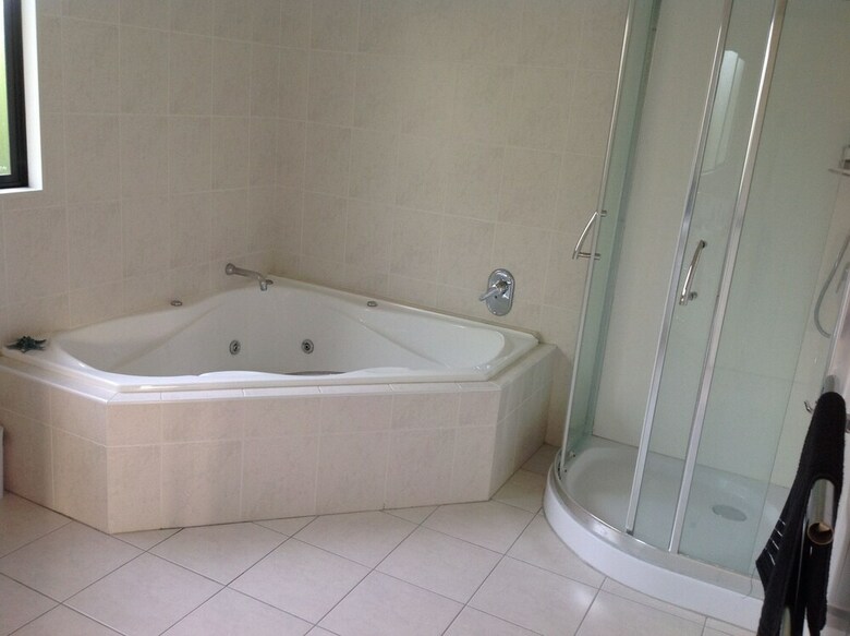 Hotel Howick Luxury Large Home