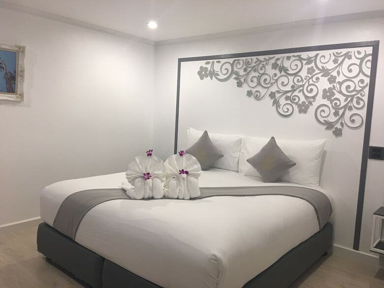 Hotel White House