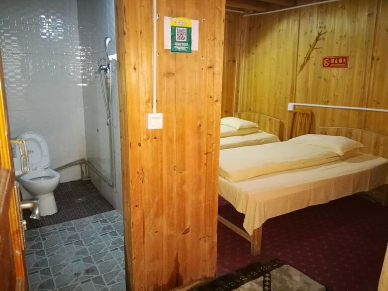 Hostal Spring Orchid Youth Hotel