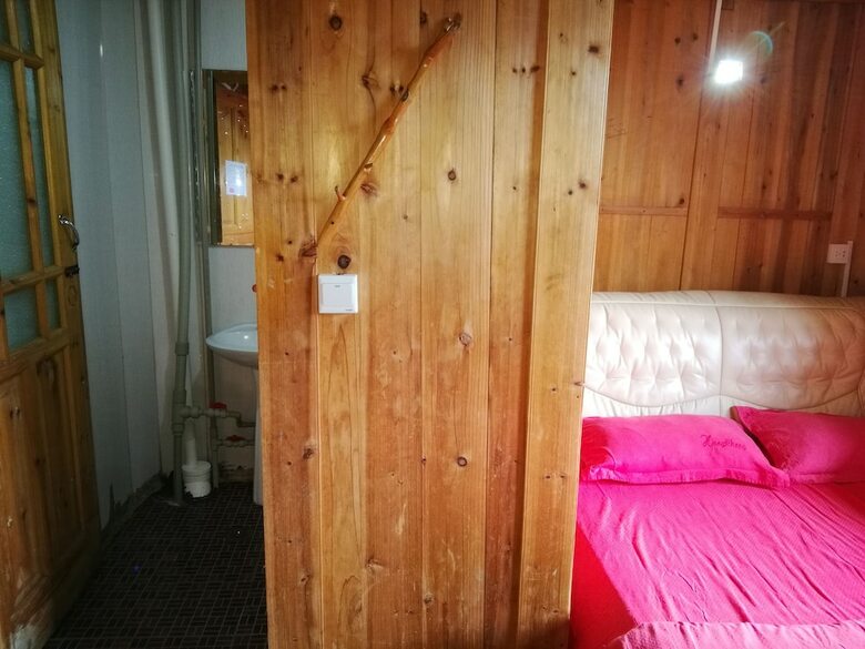 Hostal Spring Orchid Youth Hotel