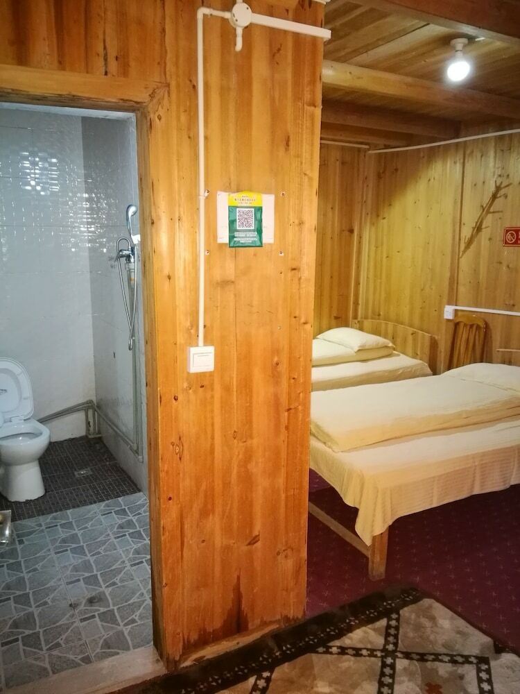 Hostal Spring Orchid Youth Hotel
