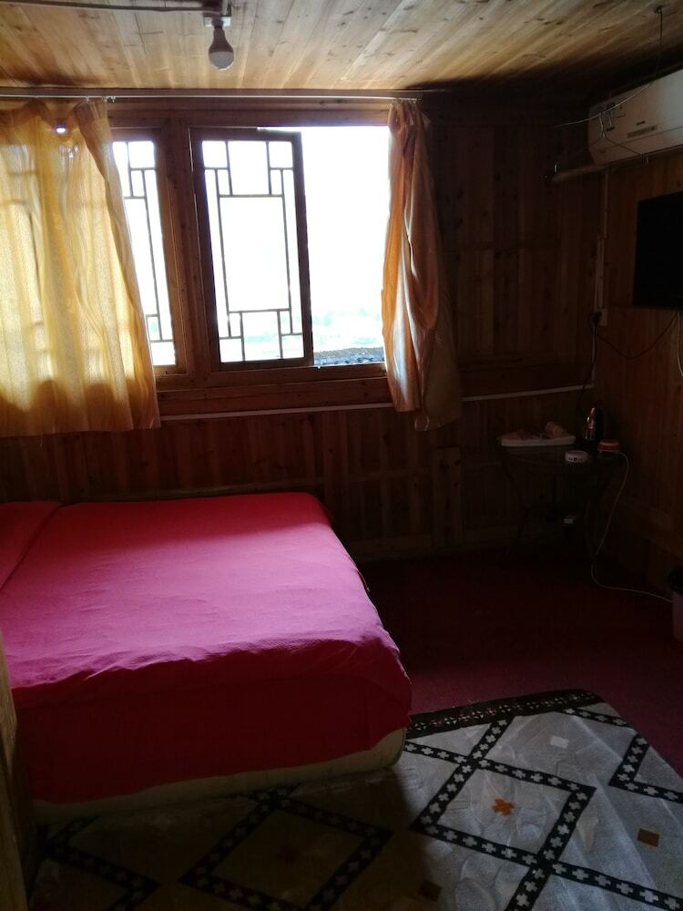 Hostal Spring Orchid Youth Hotel