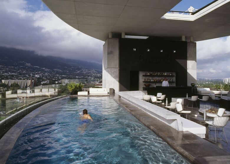 Hotel Habita Mty