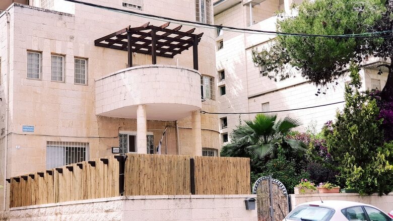 Hotel Mike's House