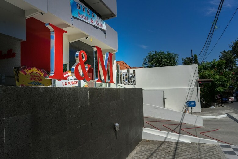 I&m Hotel Billiard