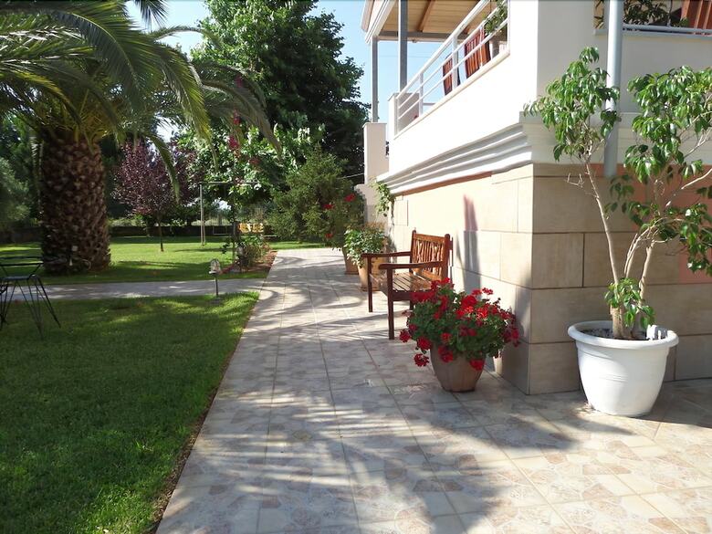 Villa Nn