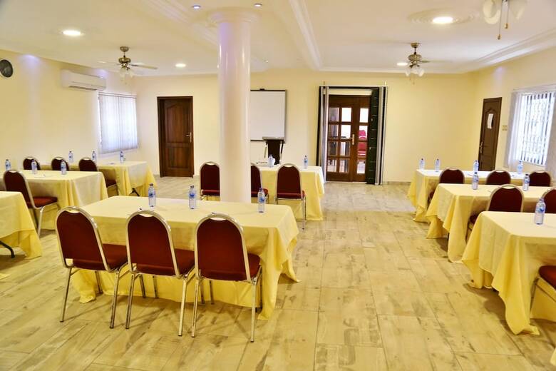 Eden Vale Hotel & Executive Training Cen
