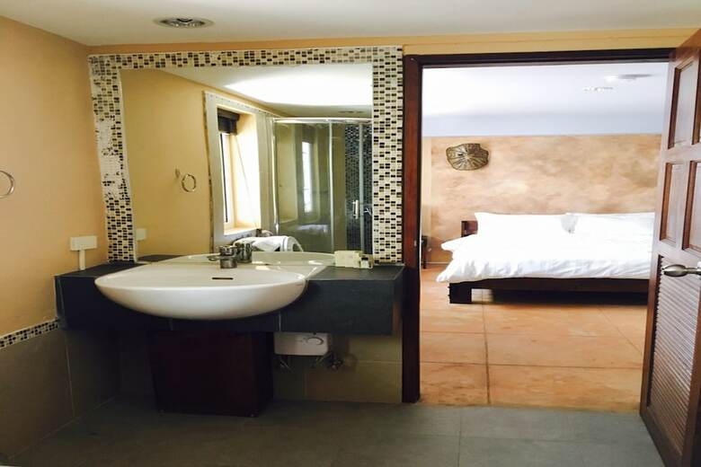 Hotel Arcadia Maephim Serviced Apartment